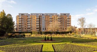 Two-Bedroom Flat on Truman Way, Dartford, DA1