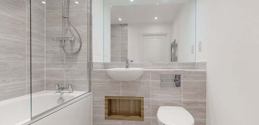 Two-Bedroom Flat on Truman Way, Dartford, DA1